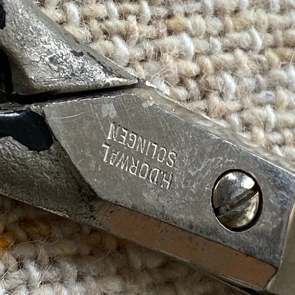 Vintage Scissors (4 Pairs) - Picture 8 of 10